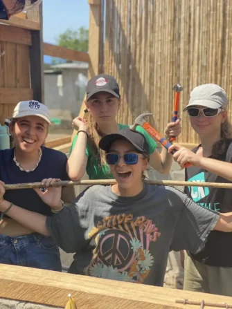 Voyageurs québécois participant à un projet de tourisme responsable au Honduras